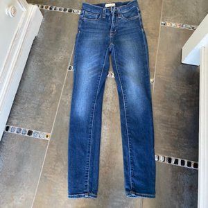Size 25 Madewell 9" Mid-Rise Skinny